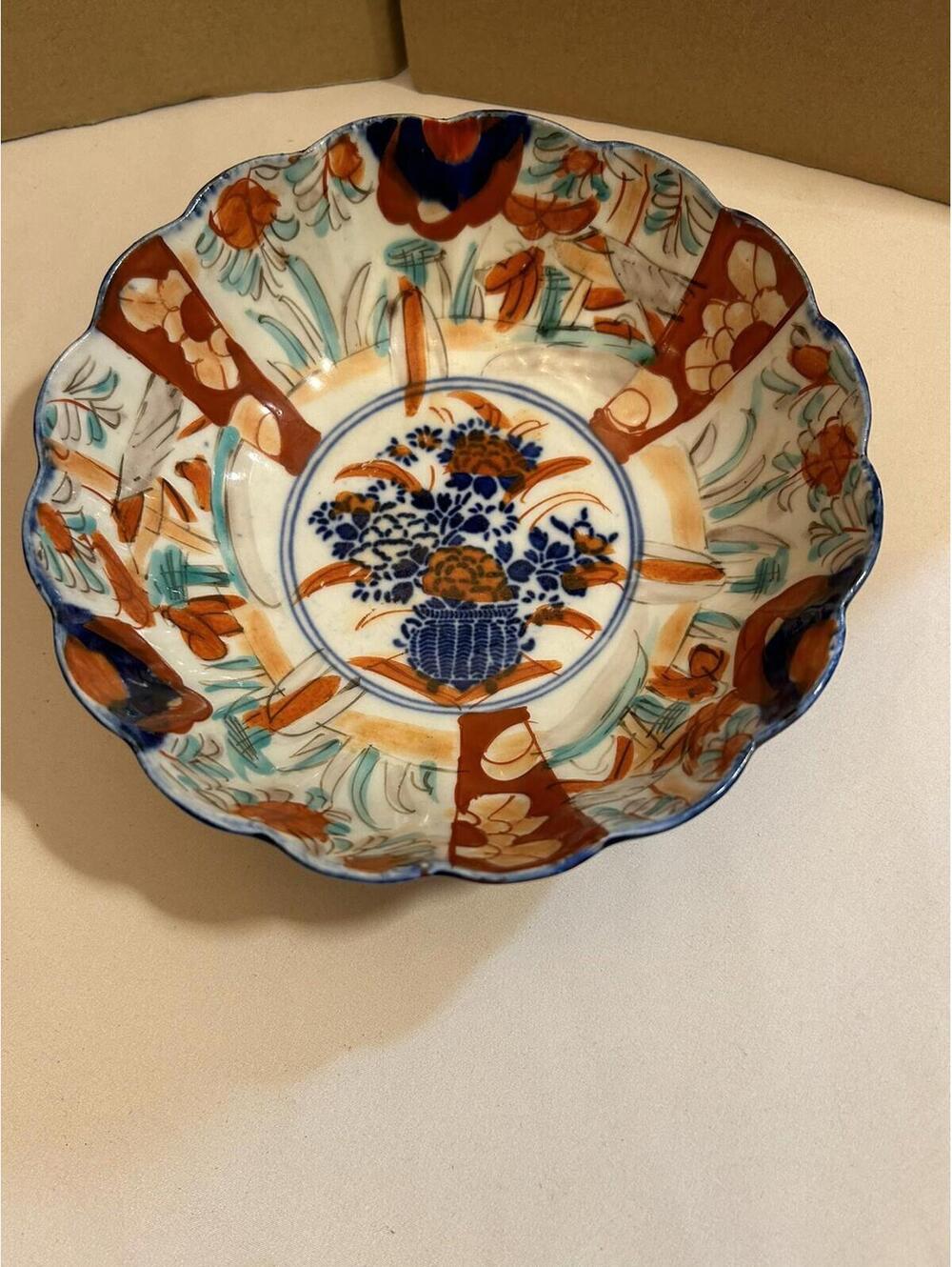 Japanese Imari Antique Hand Painted Floral Porcelain Scalloped Bowl 9.5”